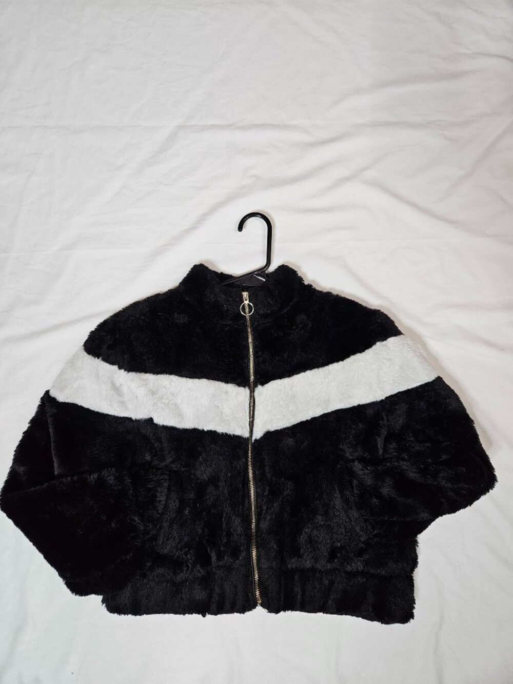 I ♡ It Black & White Faux Fur Cropped Zip Jacket L 🖤 Vintage Style Cozy Plush